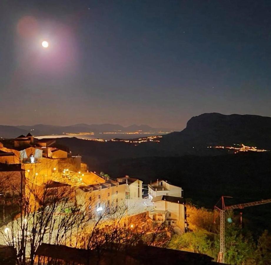 Agriturismo Ai Monaci Montano Antilia ภายนอก รูปภาพ