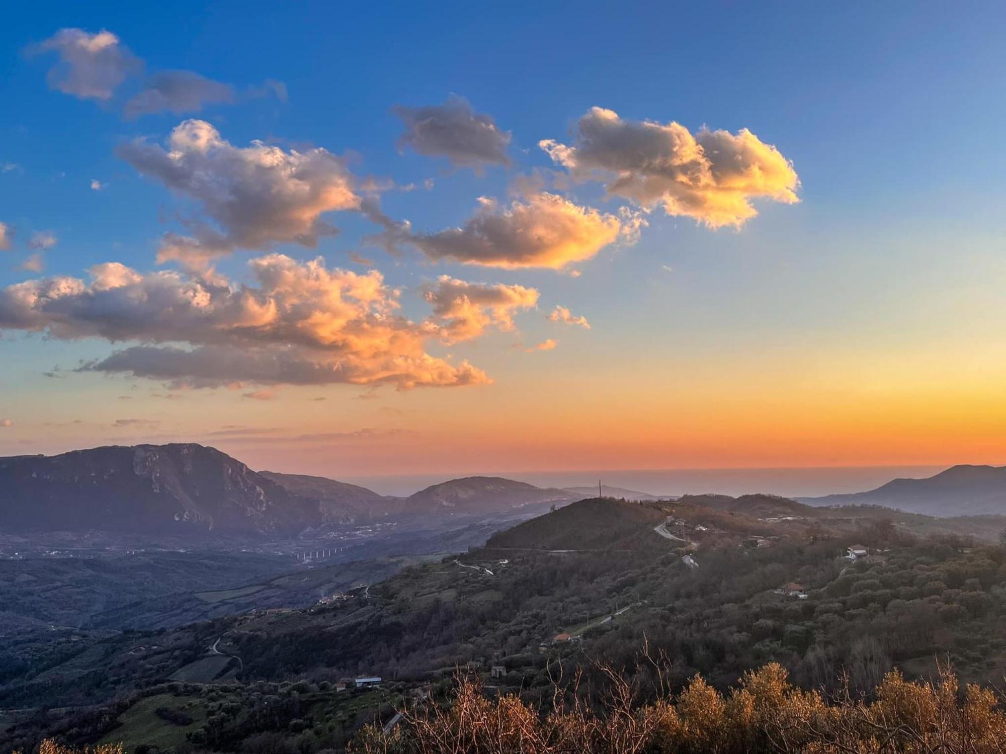 Agriturismo Ai Monaci Montano Antilia ภายนอก รูปภาพ